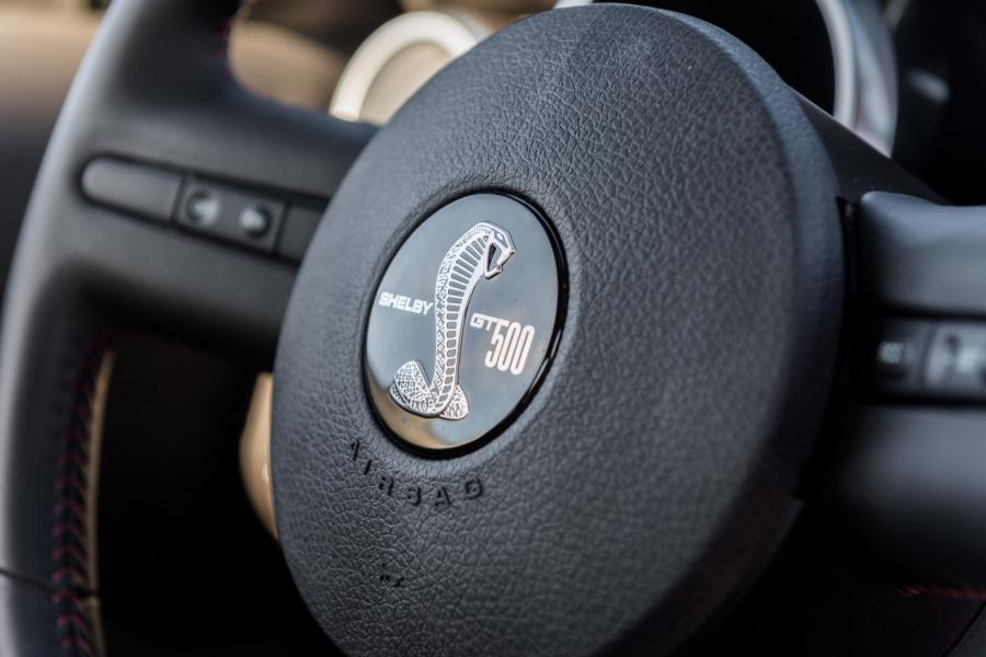 Детали интерьера Shelby GT500 2007 года  (фото 97 из 128)